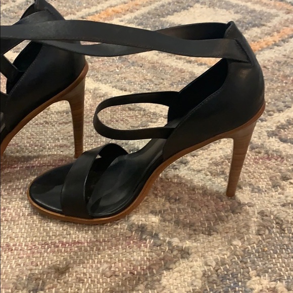 Toni 4.5” Pierce sandal - Picture 3 of 7